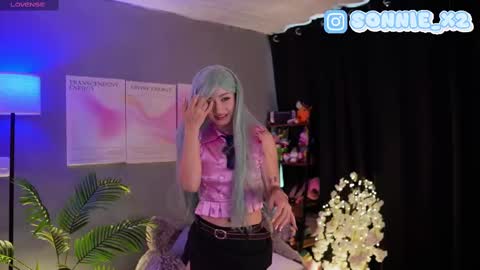 Sonnie online show from September 2025 02:51:01 PM