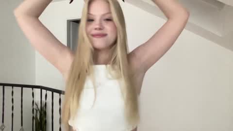 Sonya  Instagram   Twitter sonyaplushgirl  OnlyFans sonyaplush online show from December 2024 09:37:01 PM