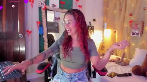 sophie online show from December 2025 01:57:02 AM