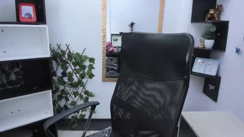 sophi_hardd online show from February 2026 01:58:02 PM