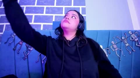 Sofia online show from October 2025 05:41:02 AM