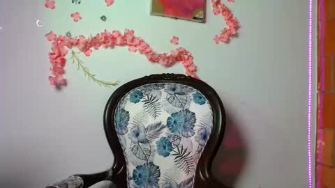 sophia online show from October 2025 10:10:01 PM