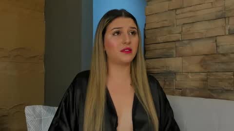 Snapshot of sophia_dior1 chatting on October 2025 12:59:02 PM Sophia online show from October 2025 12:59:02 PM