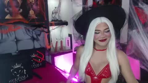 sophia_hott01 online show from October 2025 11:51:02 AM
