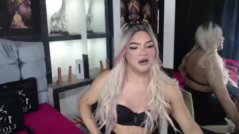 sophia_hott01 online show from November 2025 12:28:02 PM