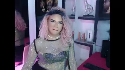 sophia_hott01 online show from December 2025 11:53:01 PM