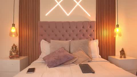 sophia_turneer online show from December 2025 08:03:01 PM