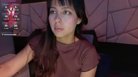 Sophi  online show from November 2025 11:44:01 AM