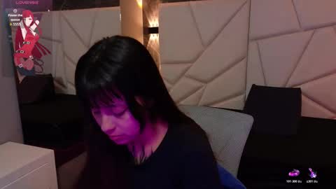 Sophi  online show from November 2025 11:20:01 AM