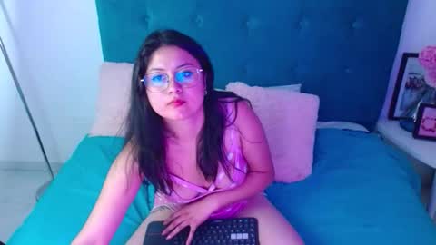 Snapshot of sophiaa_queen2 chatting on October 2025 05:56:01 PM sophiaa_queen2 online show from October 2025 05:56:01 PM