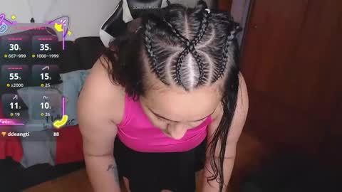 sophiaa_vega_ online show from May 2026 05:31:02 PM