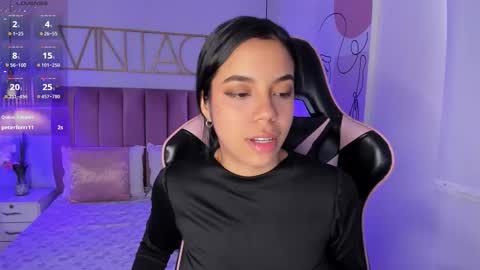 Snapshot of sophiaahill chatting on October 2025 08:20:01 PM Sophie Hill online show from October 2025 08:20:01 PM