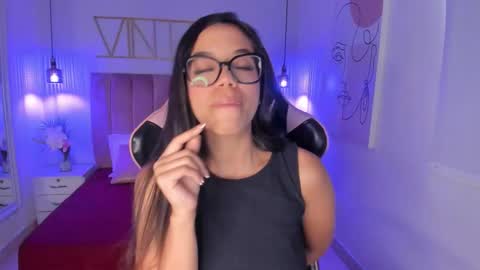 Snapshot of sophiaahill chatting on October 2025 09:00:02 PM Sophie Hill online show from October 2025 09:00:02 PM