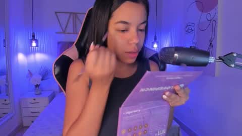 Snapshot of sophiaahill chatting on November 2025 12:31:02 PM Sophie Hill online show from November 2025 12:31:02 PM