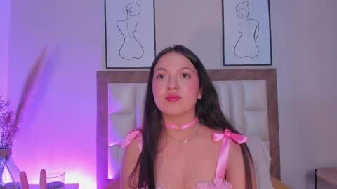 sophiacolliins online show from September 2025 06:13:02 PM