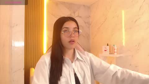 Snapshot of sophiadoll_tf chatting on May 2026 01:16:01 PM sophiadoll_tf online show from May 2026 01:16:01 PM