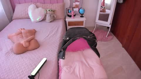    online show from February 2025 11:33:01 AM