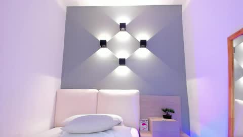 Sofi online show from February 2025 11:57:02 AM