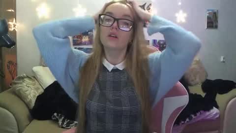Snapshot of sophiasonata chatting on October 2025 04:35:02 PM SophiaSonata online show from October 2025 04:35:02 PM