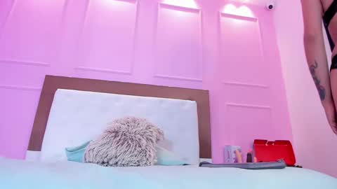 S O P H I A  online show from November 2025 12:37:02 PM