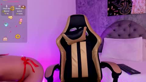 Sophia  online show from January 2026 02:21:02 PM