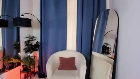Snapshot of sophie_blossom_ chatting on May 2026 01:52:02 PM Sophia online show from May 2026 01:52:02 PM