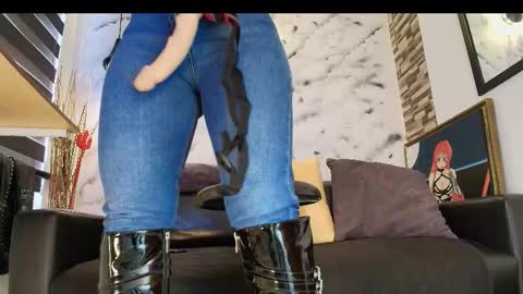 Sophie online show from February 2026 01:33:02 PM