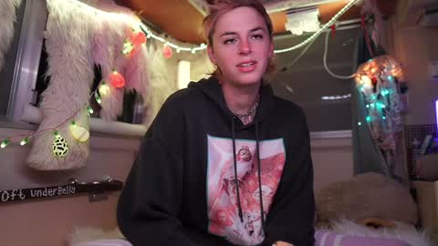 Snapshot of sophie_lovely chatting on December 2024 04:09:02 AM derpy derpington online show from December 2024 04:09:02 AM