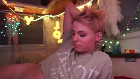 Snapshot of sophie_lovely chatting on December 2024 03:18:02 AM derpy derpington online show from December 2024 03:18:02 AM