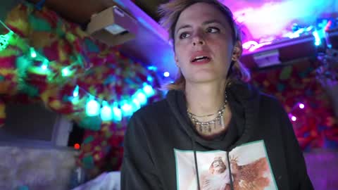 Snapshot of sophie_lovely chatting on January 2025 05:40:02 AM derpy derpington online show from January 2025 05:40:02 AM