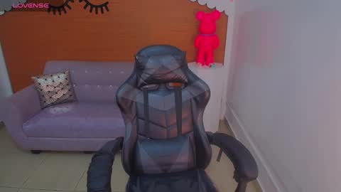 Sofia online show from February 2025 03:32:01 AM