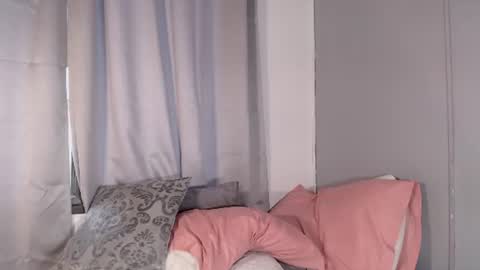 Snapshot of sophie_w1 chatting on July 2026 04:39:33 PM sophie_w1 online show from July 2026 04:39:33 PM