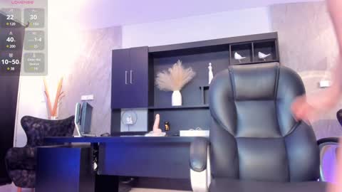 Snapshot of sophiebarnett_ chatting on January 2025 08:33:01 AM Sophie online show from January 2025 08:33:01 AM