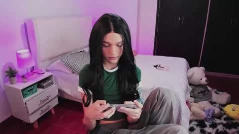    online show from September 2025 02:00:02 AM