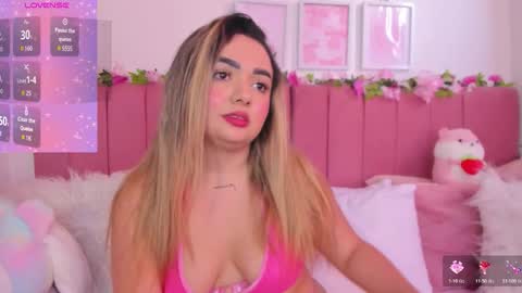 Snapshot of sophiee_rosee chatting on March 2026 06:27:02 PM sophiee rosee online show from March 2026 06:27:02 PM