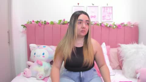Snapshot of sophiee_rosee chatting on March 2026 08:12:02 PM sophiee rosee online show from March 2026 08:12:02 PM