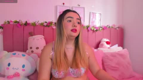 Snapshot of sophiee_rosee chatting on April 2026 04:48:01 PM sophiee rosee online show from April 2026 04:48:01 PM