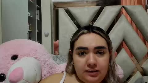Snapshot of sophiee_rosee chatting on May 2026 08:36:02 PM sophiee rosee online show from May 2026 08:36:02 PM