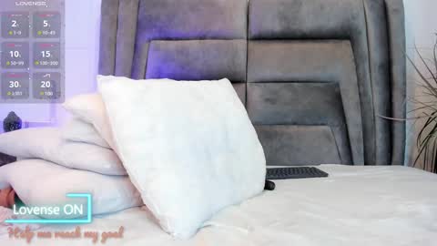 Sophie  online show from February 2025 02:43:01 PM