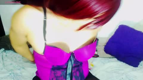 Snapshot of sophiehillsxo chatting on June 2026 05:21:02 AM sophiehillsxo online show from June 2026 05:21:02 AM