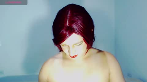 Snapshot of sophiehillsxo chatting on July 2026 07:12:01 AM sophiehillsxo online show from July 2026 07:12:01 AM