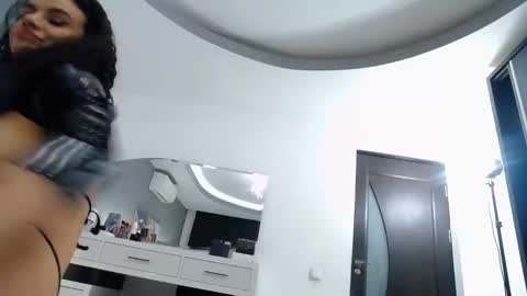 Sophie online show from February 2025 12:48:01 AM