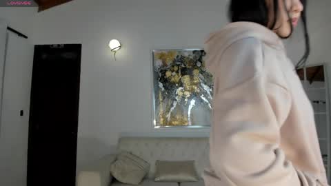 Sophie online show from April 2026 04:06:02 AM