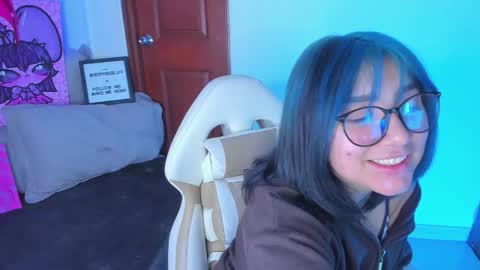   Sophie  online show from February 2026 08:14:02 PM