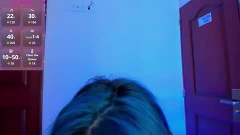   Sophie  online show from February 2026 07:31:02 PM