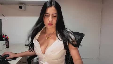 Sophiee online show from May 2026 11:54:01 PM