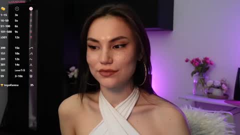 Beatrice call me Bea online show from March 2025 08:27:02 PM