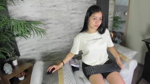 Sophy  online show from March 2026 09:59:02 PM