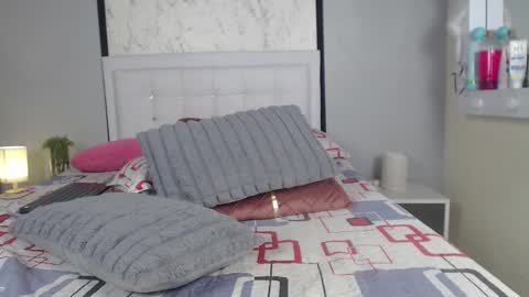 Snapshot of sopphiefox chatting on December 2024 04:14:02 PM Sofia online show from December 2024 04:14:02 PM