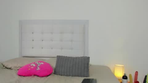 Sofia  online show from October 2025 10:44:02 PM